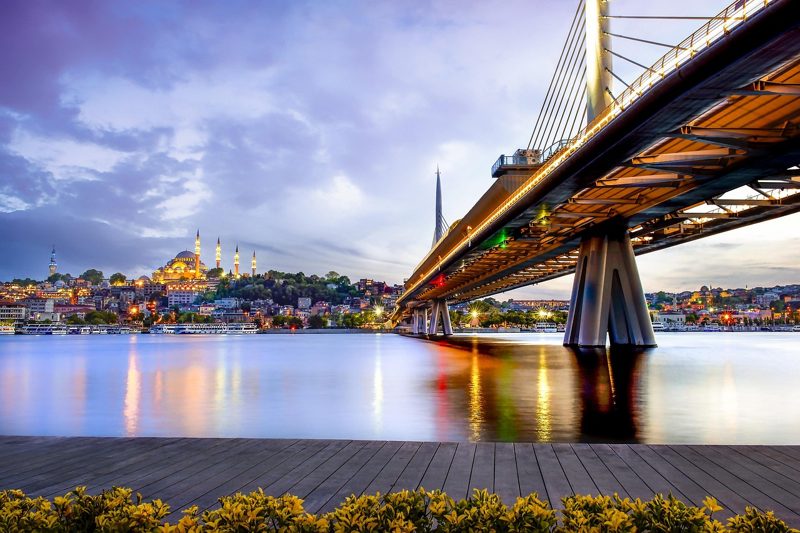 Illustration: A view of the Golden Horn and the Süleymaniye Mosque in Istanbul