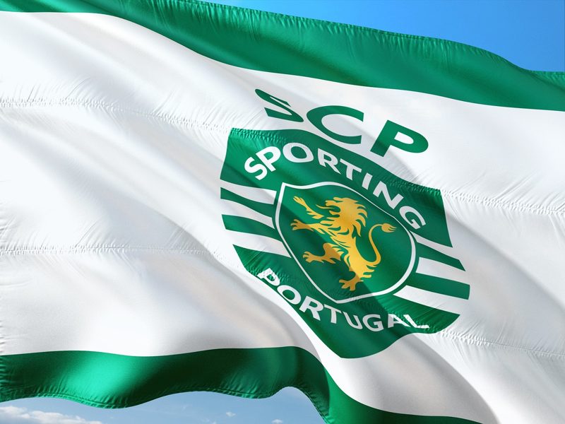 Illustration: The flag of the Portuguese sports club Sporting CP waving
